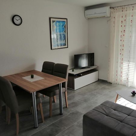 Apartmani Grabovcic Punat Esterno foto