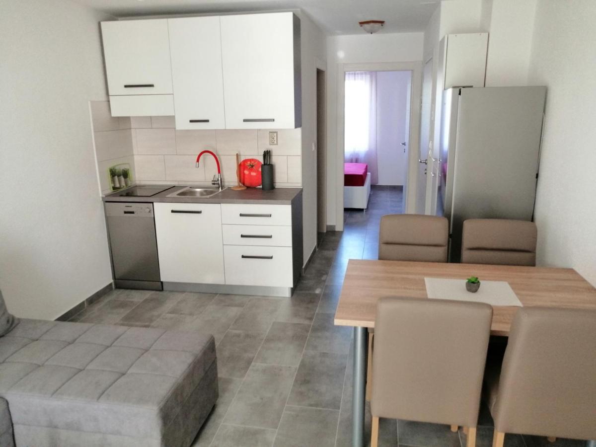 Apartmani Grabovcic Punat Esterno foto